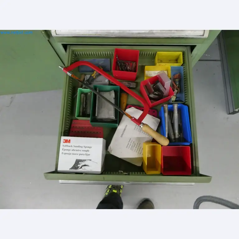 Máquinas de moldeo por inyección, máquinas CNC y líneas de montaje para elementos calefactores y componentes de automoción-4