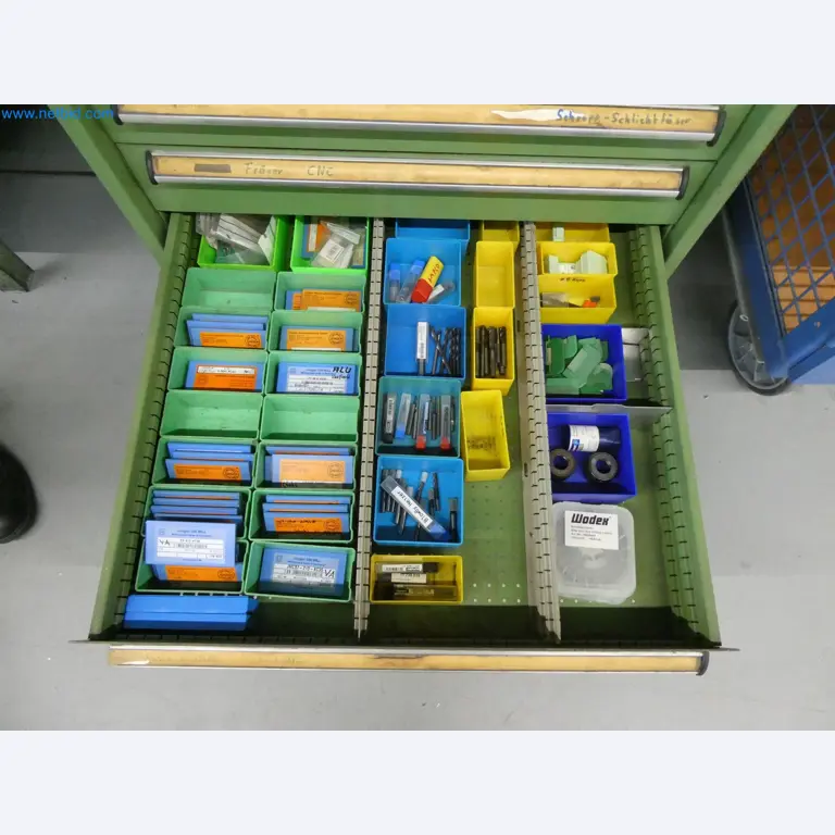 Máquinas de moldeo por inyección, máquinas CNC y líneas de montaje para elementos calefactores y componentes de automoción-11