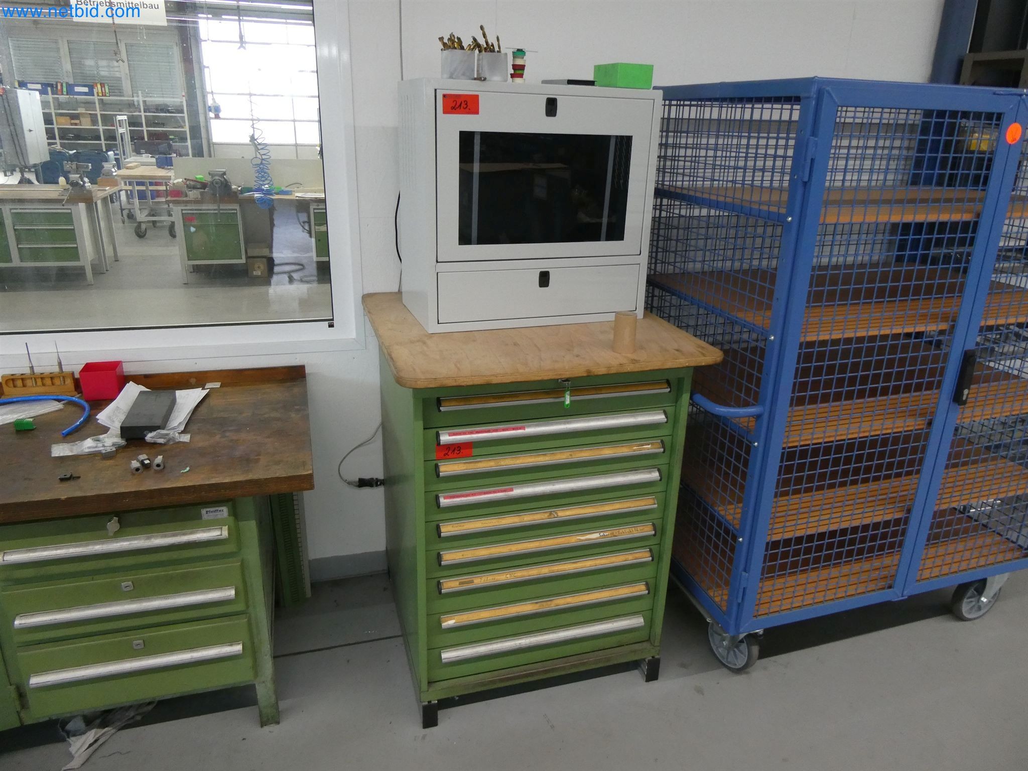 Máquinas de moldeo por inyección, máquinas CNC y líneas de montaje para elementos calefactores y componentes de automoción-1