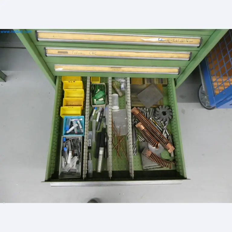 Máquinas de moldeo por inyección, máquinas CNC y líneas de montaje para elementos calefactores y componentes de automoción-3