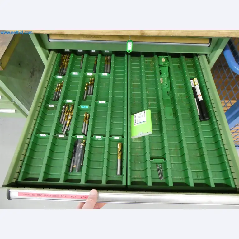 Máquinas de moldeo por inyección, máquinas CNC y líneas de montaje para elementos calefactores y componentes de automoción-6