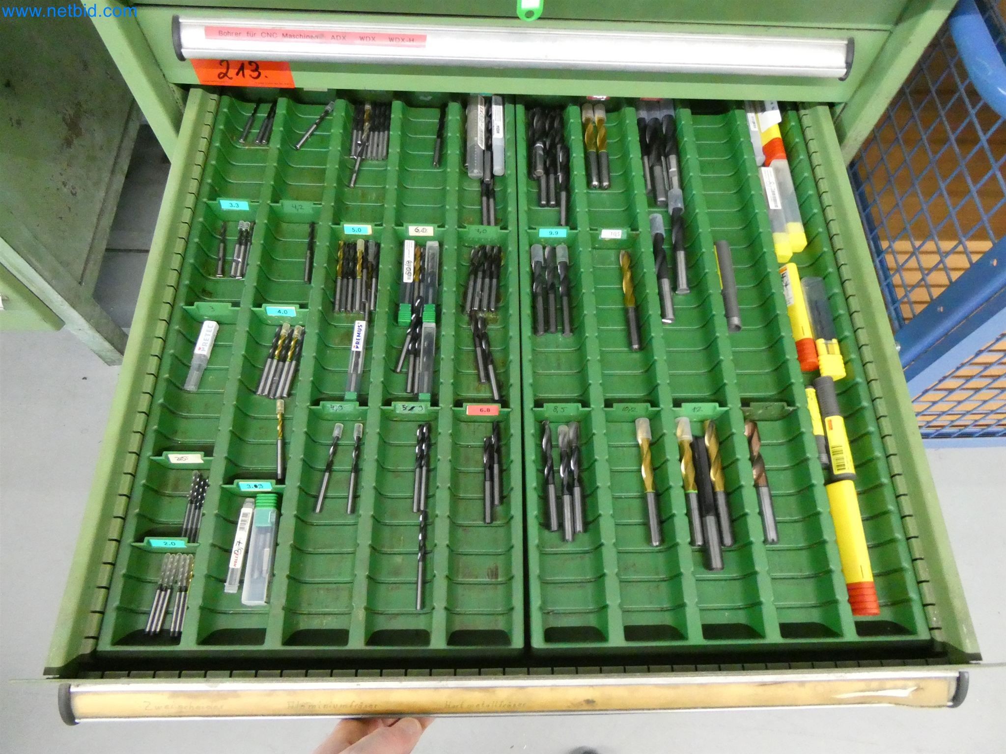 Máquinas de moldeo por inyección, máquinas CNC y líneas de montaje para elementos calefactores y componentes de automoción-7