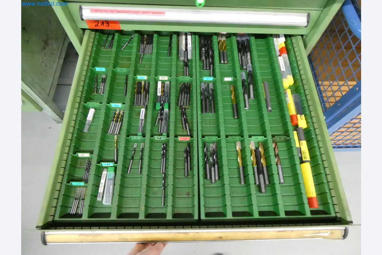 Máquinas de moldeo por inyección, máquinas CNC y líneas de montaje para elementos calefactores y componentes de automoción-7