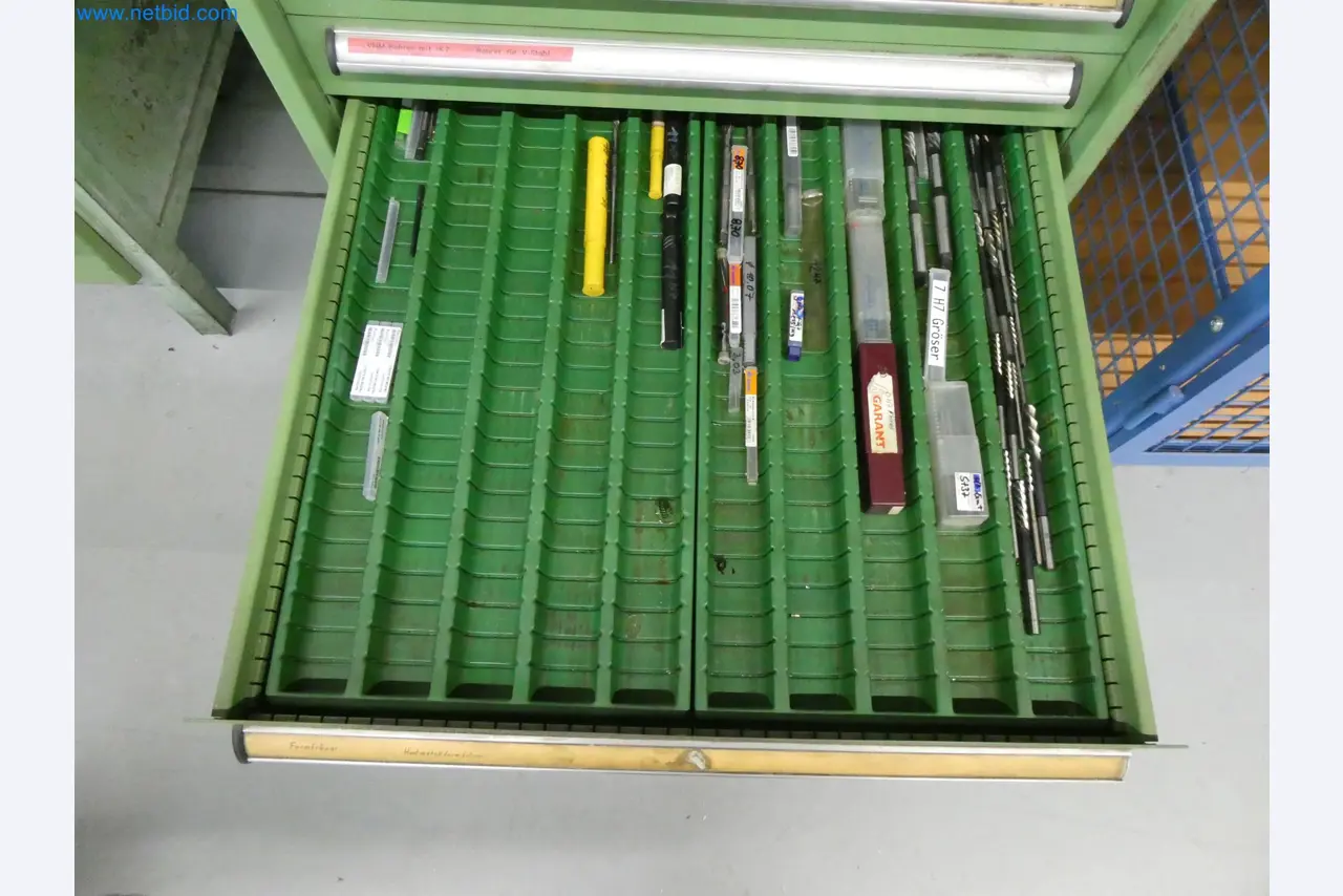 Máquinas de moldeo por inyección, máquinas CNC y líneas de montaje para elementos calefactores y componentes de automoción-8