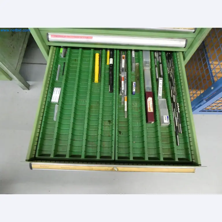 Máquinas de moldeo por inyección, máquinas CNC y líneas de montaje para elementos calefactores y componentes de automoción-8