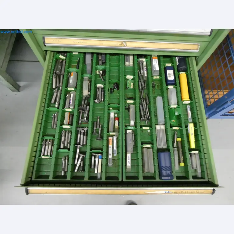 Máquinas de moldeo por inyección, máquinas CNC y líneas de montaje para elementos calefactores y componentes de automoción-9