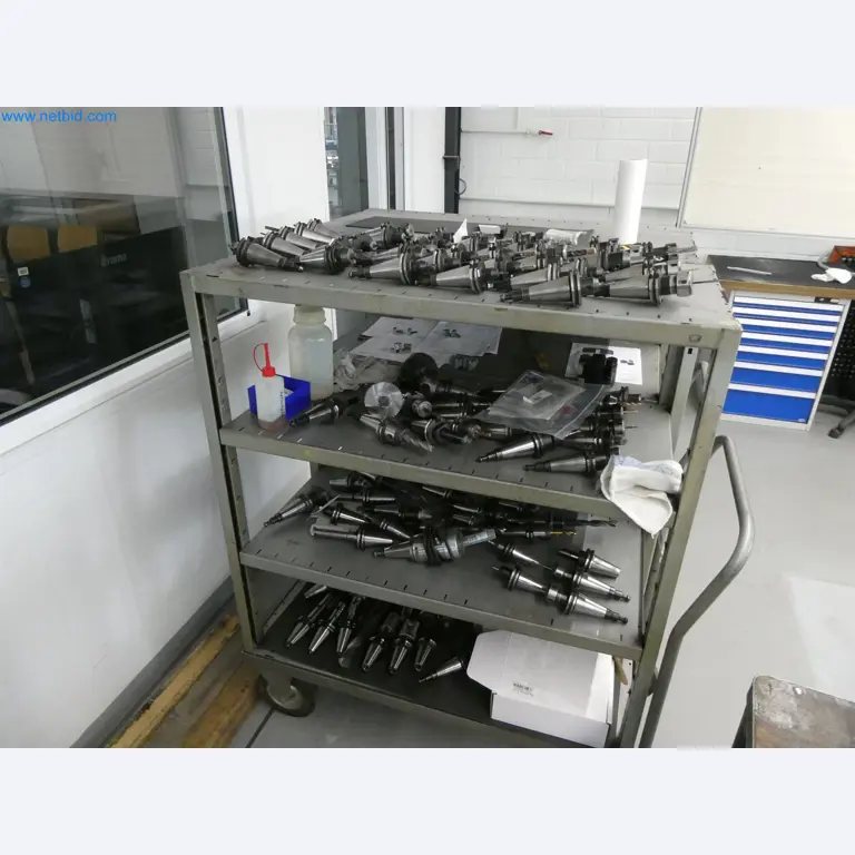 Máquinas de moldeo por inyección, máquinas CNC y líneas de montaje para elementos calefactores y componentes de automoción-1