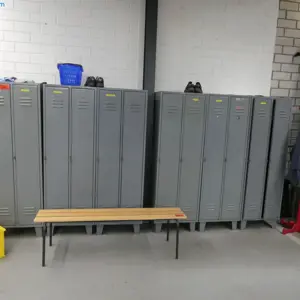 6 Armoires-vestiaires