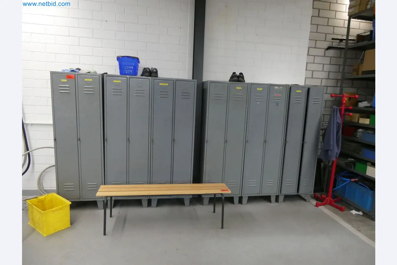 Máquinas de moldeo por inyección, máquinas CNC y líneas de montaje para elementos calefactores y componentes de automoción-1