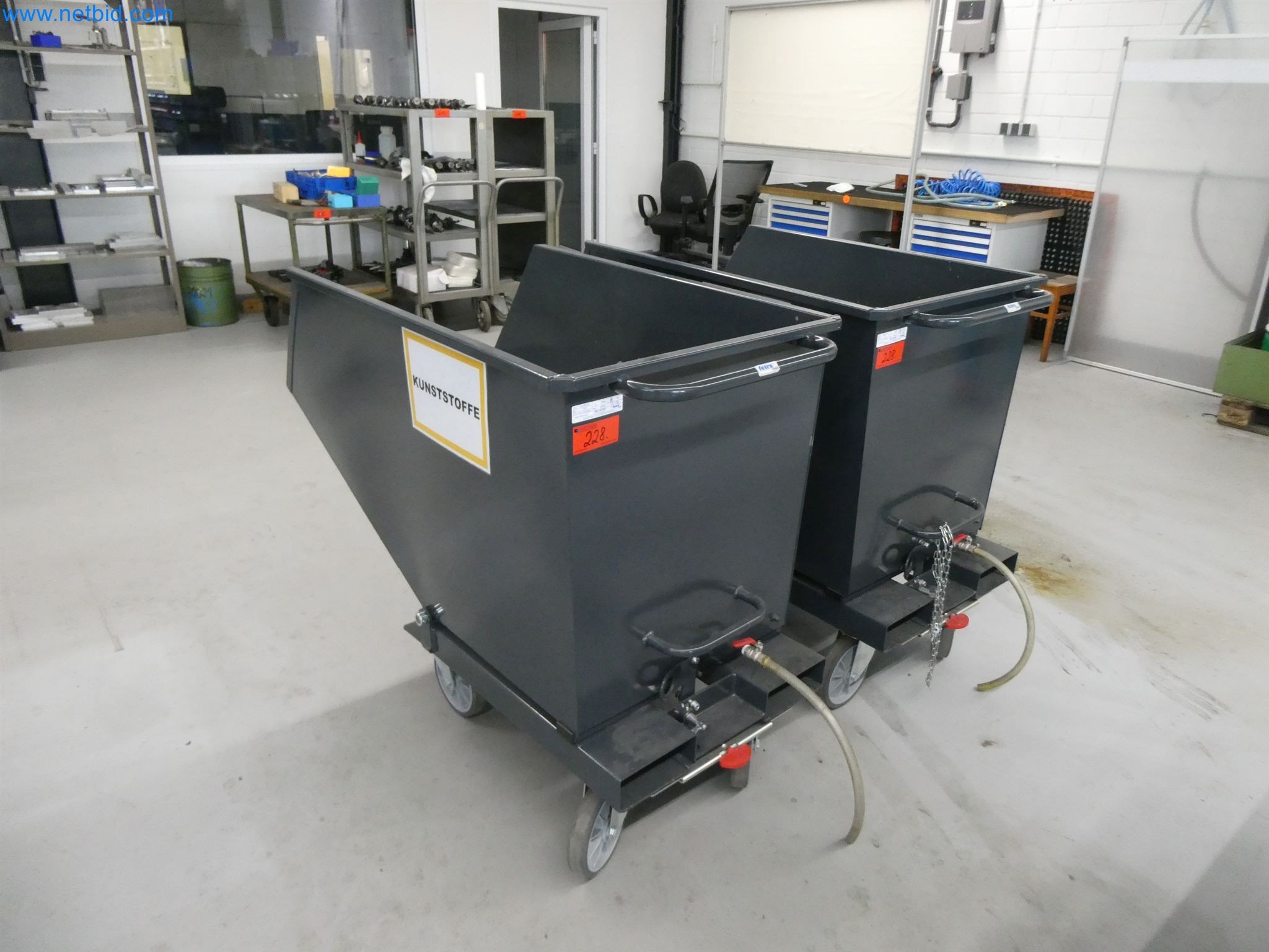 Máquinas de moldeo por inyección, máquinas CNC y líneas de montaje para elementos calefactores y componentes de automoción-1