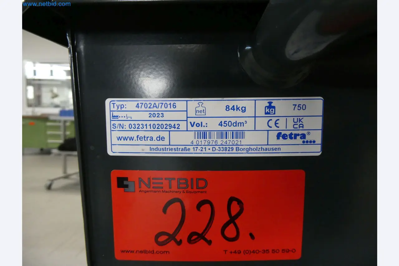 Máquinas de moldeo por inyección, máquinas CNC y líneas de montaje para elementos calefactores y componentes de automoción-2