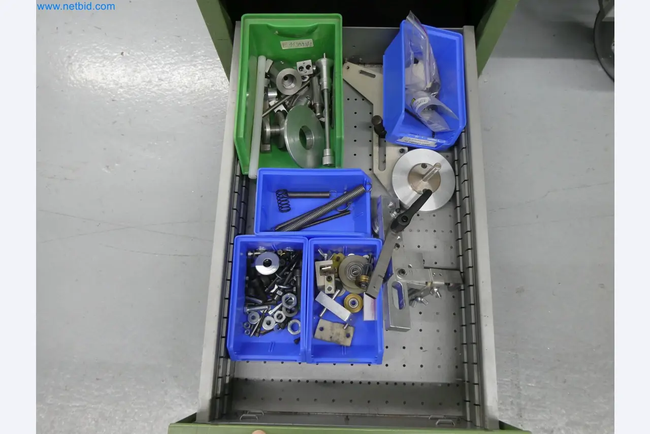 Máquinas de moldagem por injeção, máquinas CNC e linhas de montagem para elementos de aquecimento e componentes automóveis-13