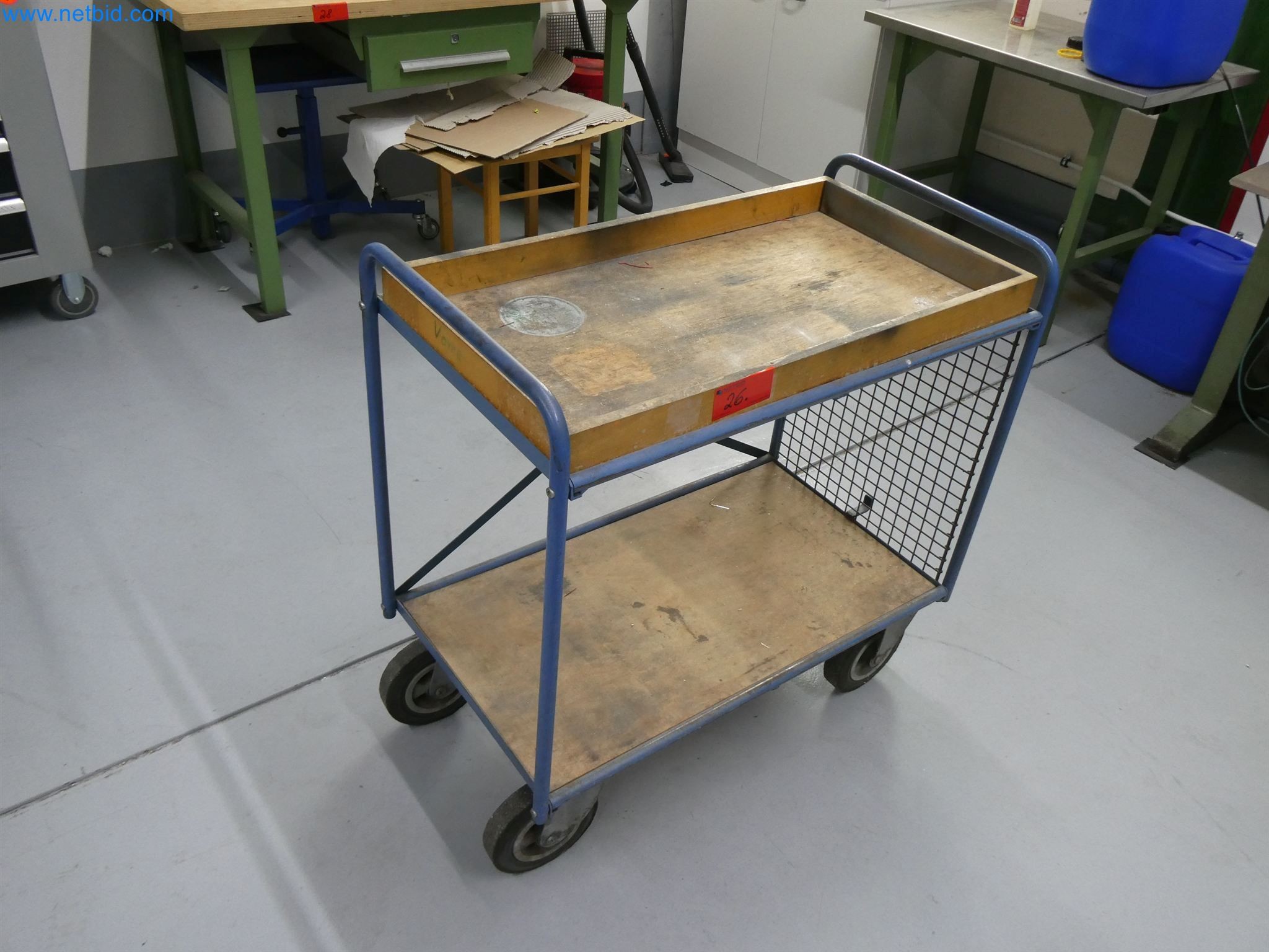 Máquinas de moldagem por injeção, máquinas CNC e linhas de montagem para elementos de aquecimento e componentes automóveis-3