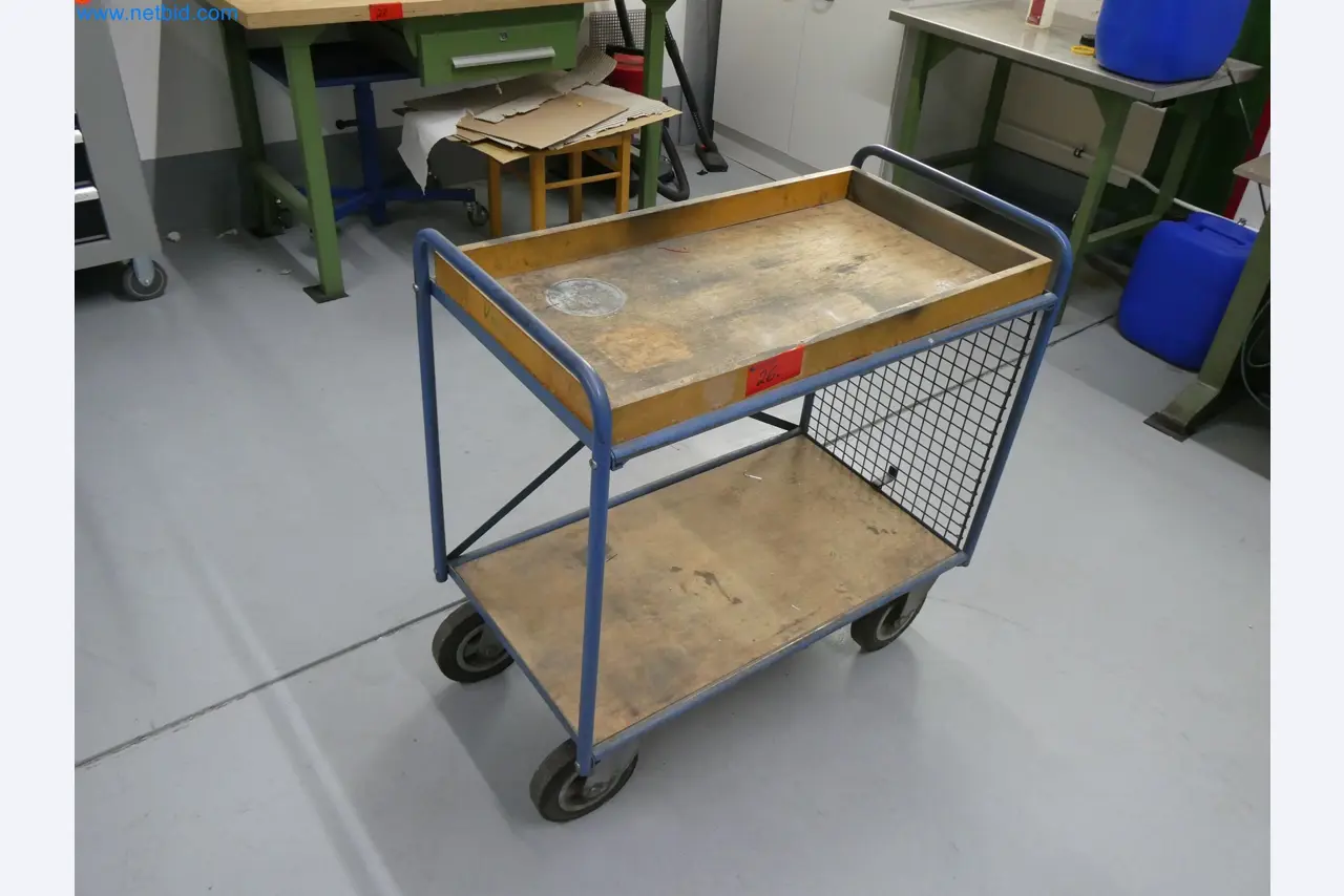 Máquinas de moldagem por injeção, máquinas CNC e linhas de montagem para elementos de aquecimento e componentes automóveis-3