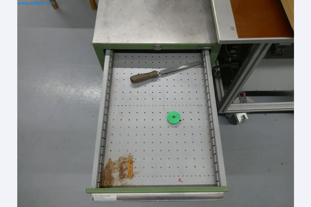 Máquinas de moldagem por injeção, máquinas CNC e linhas de montagem para elementos de aquecimento e componentes automóveis-7