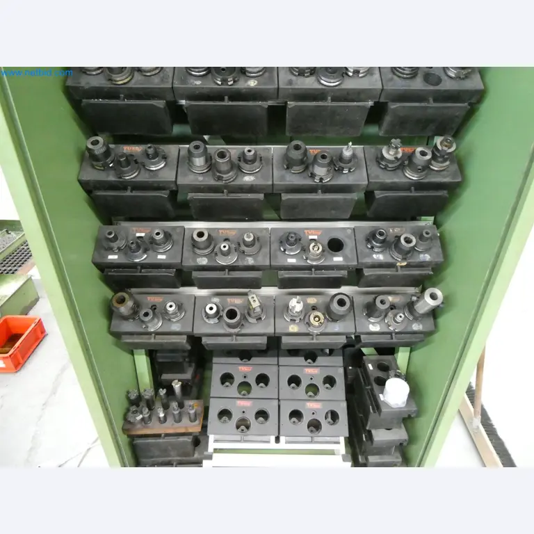 Máquinas de moldagem por injeção, máquinas CNC e linhas de montagem para elementos de aquecimento e componentes automóveis-3