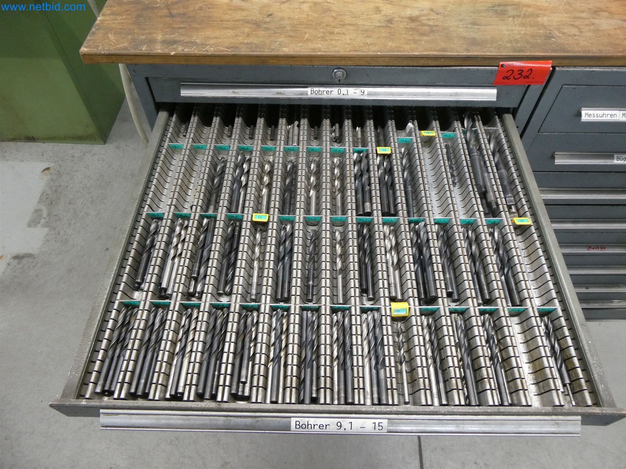 Máquinas de moldeo por inyección, máquinas CNC y líneas de montaje para elementos calefactores y componentes de automoción-13