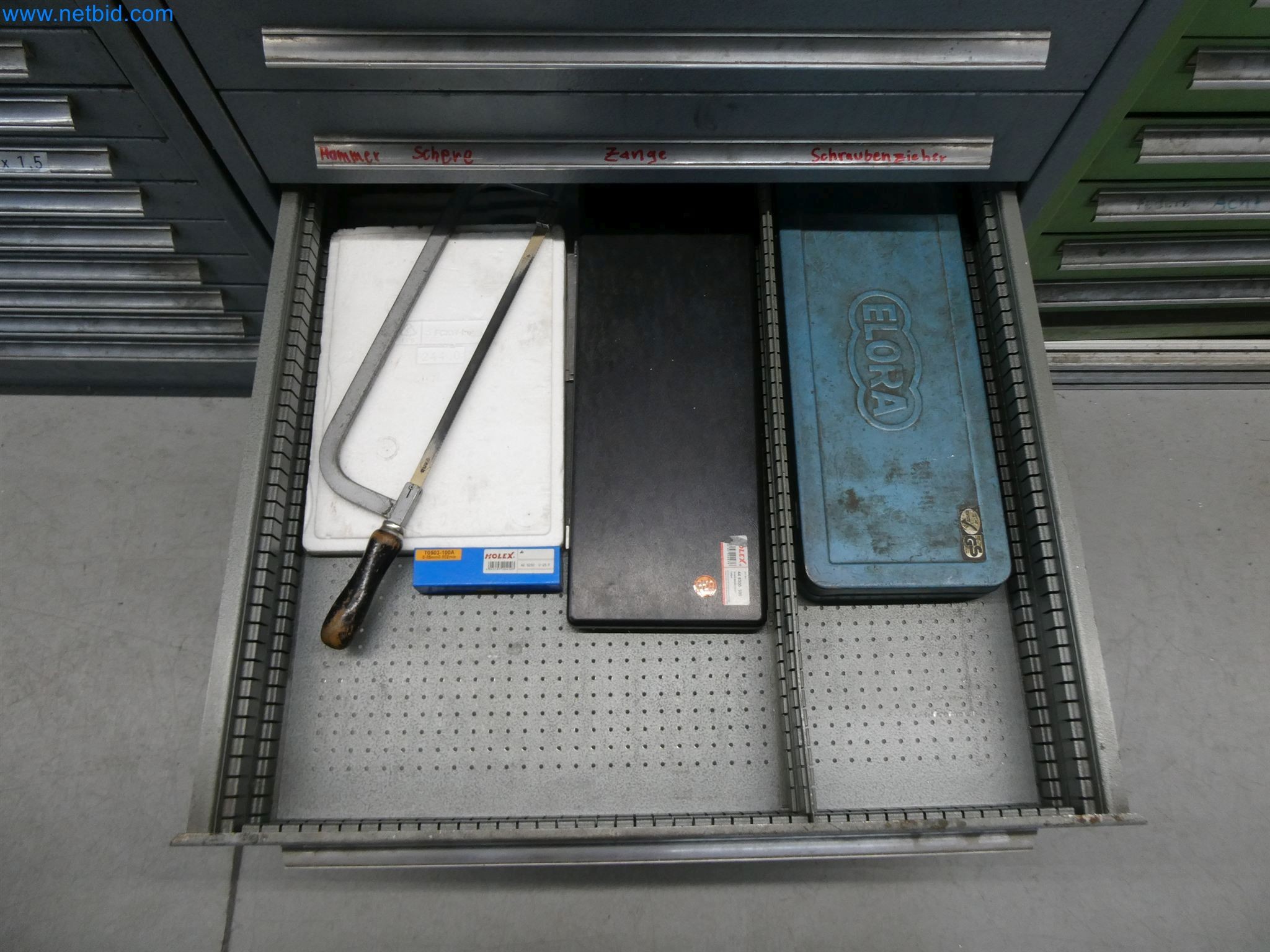 Máquinas de moldeo por inyección, máquinas CNC y líneas de montaje para elementos calefactores y componentes de automoción-15