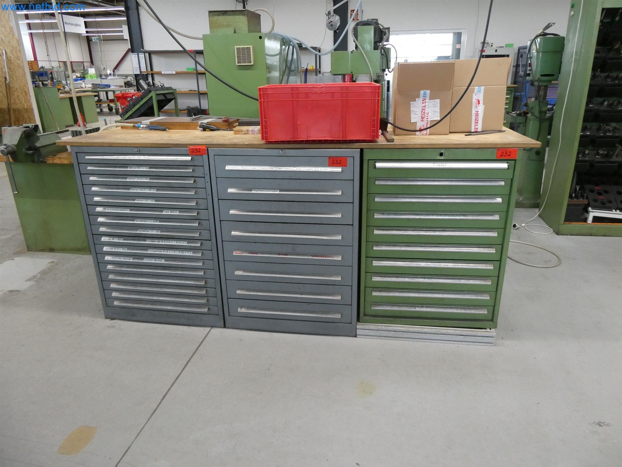 Máquinas de moldeo por inyección, máquinas CNC y líneas de montaje para elementos calefactores y componentes de automoción-1