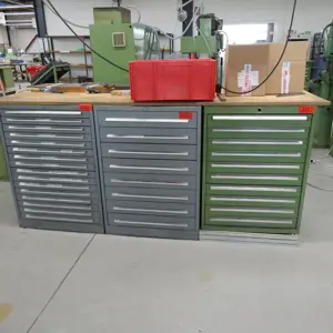 3 Armários de gavetas telescópicas