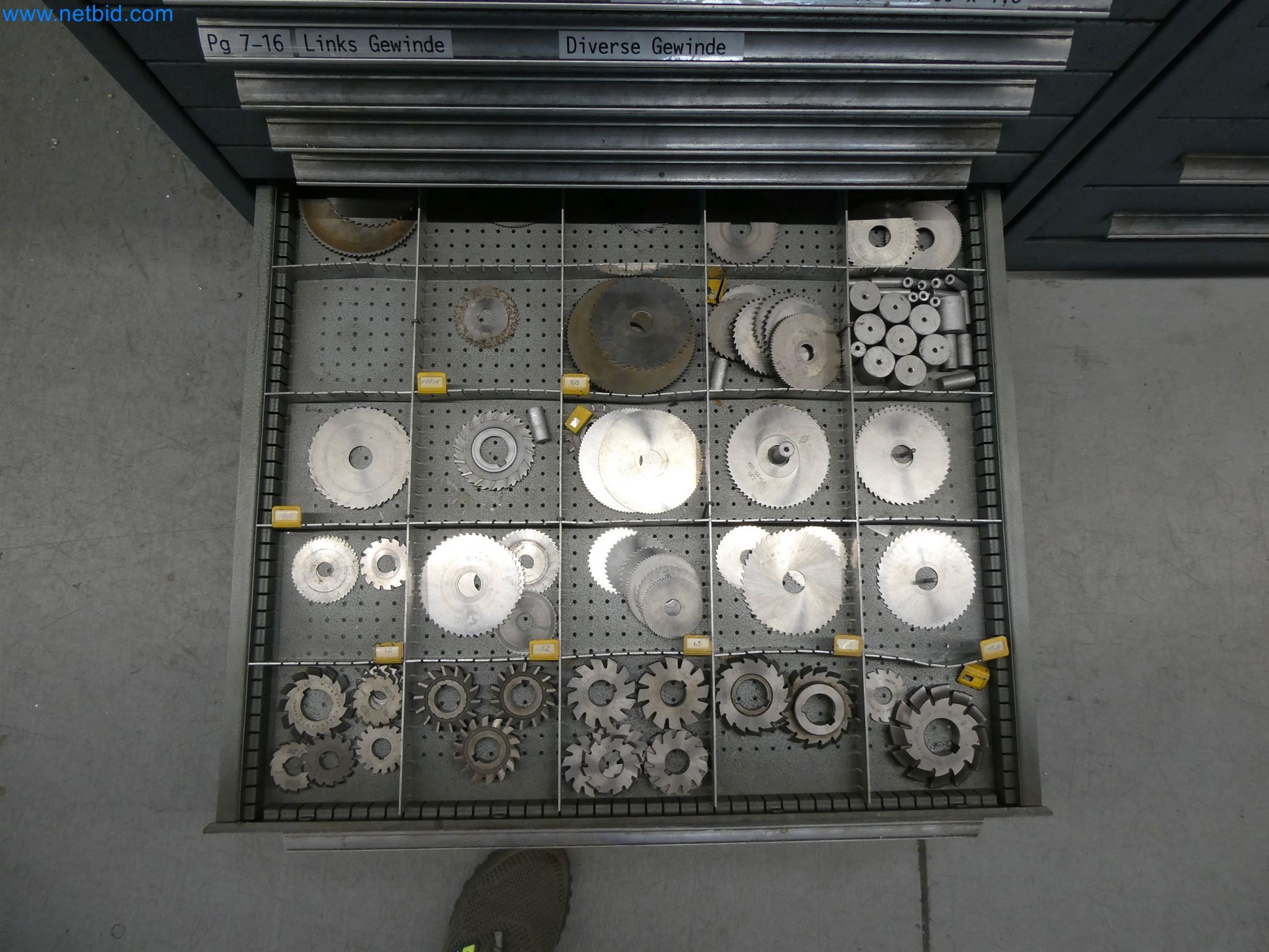 Máquinas de moldeo por inyección, máquinas CNC y líneas de montaje para elementos calefactores y componentes de automoción-7