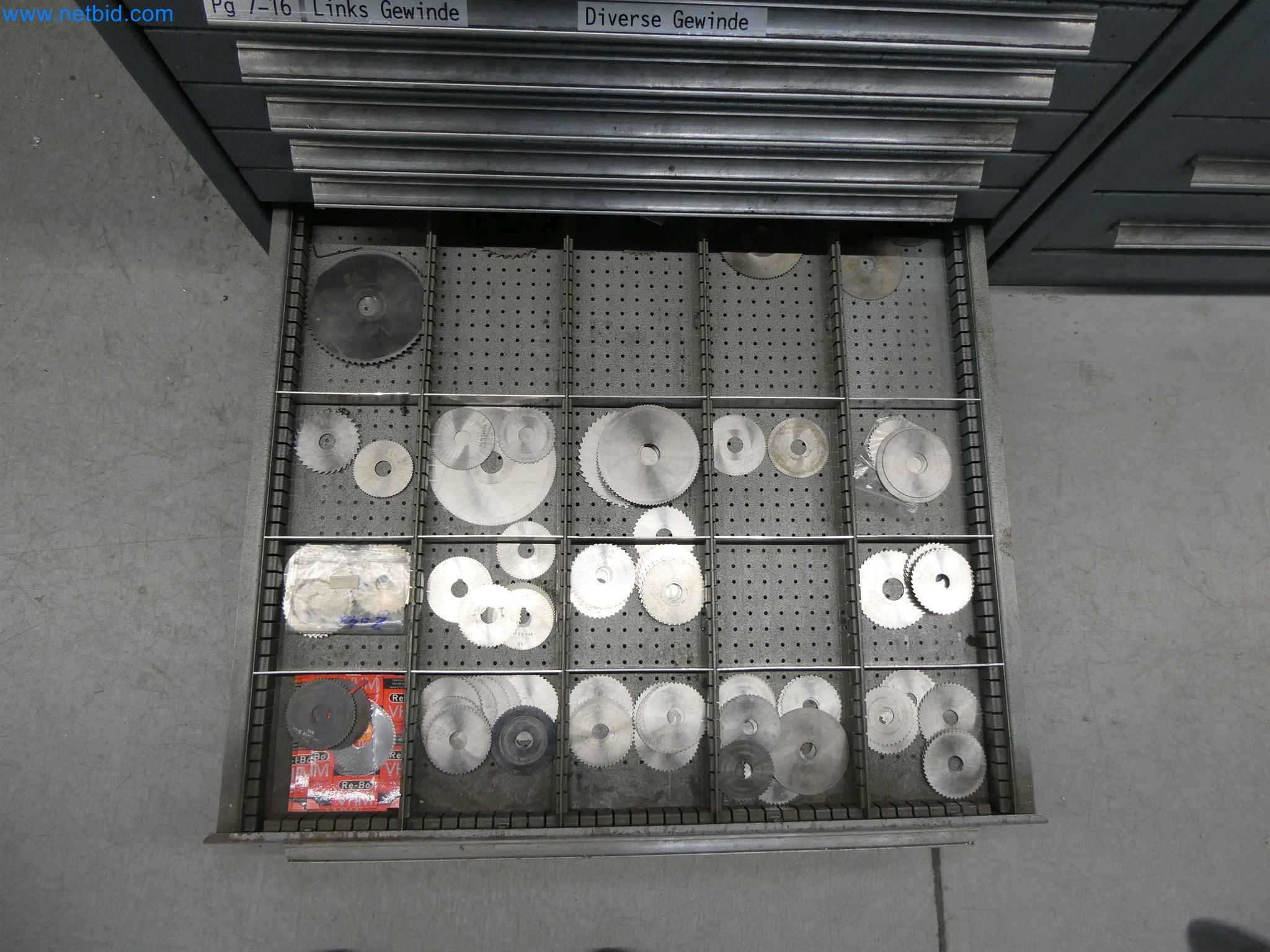 Máquinas de moldeo por inyección, máquinas CNC y líneas de montaje para elementos calefactores y componentes de automoción-8