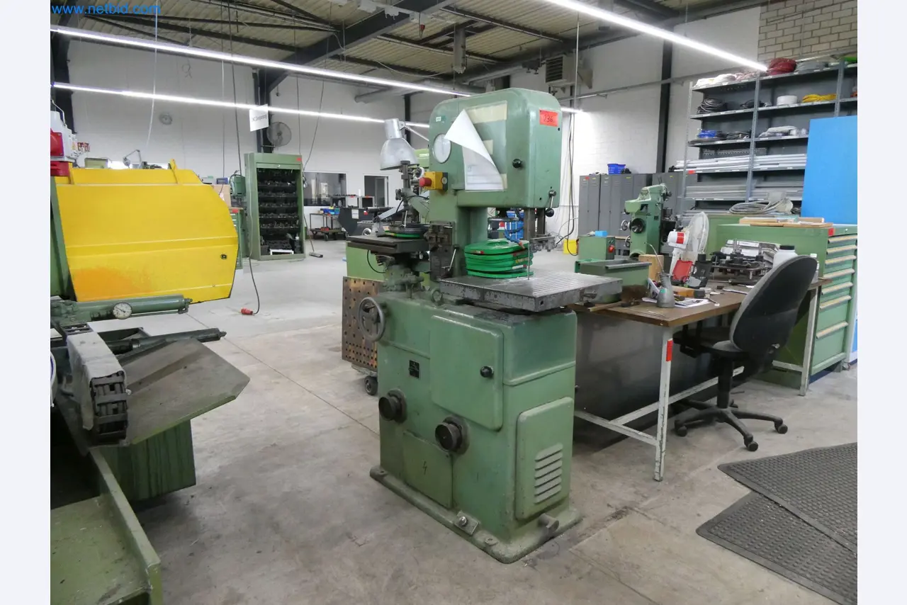 Máquinas de moldeo por inyección, máquinas CNC y líneas de montaje para elementos calefactores y componentes de automoción-1