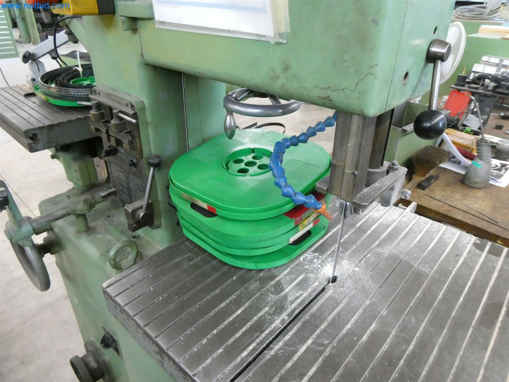 Máquinas de moldeo por inyección, máquinas CNC y líneas de montaje para elementos calefactores y componentes de automoción-3