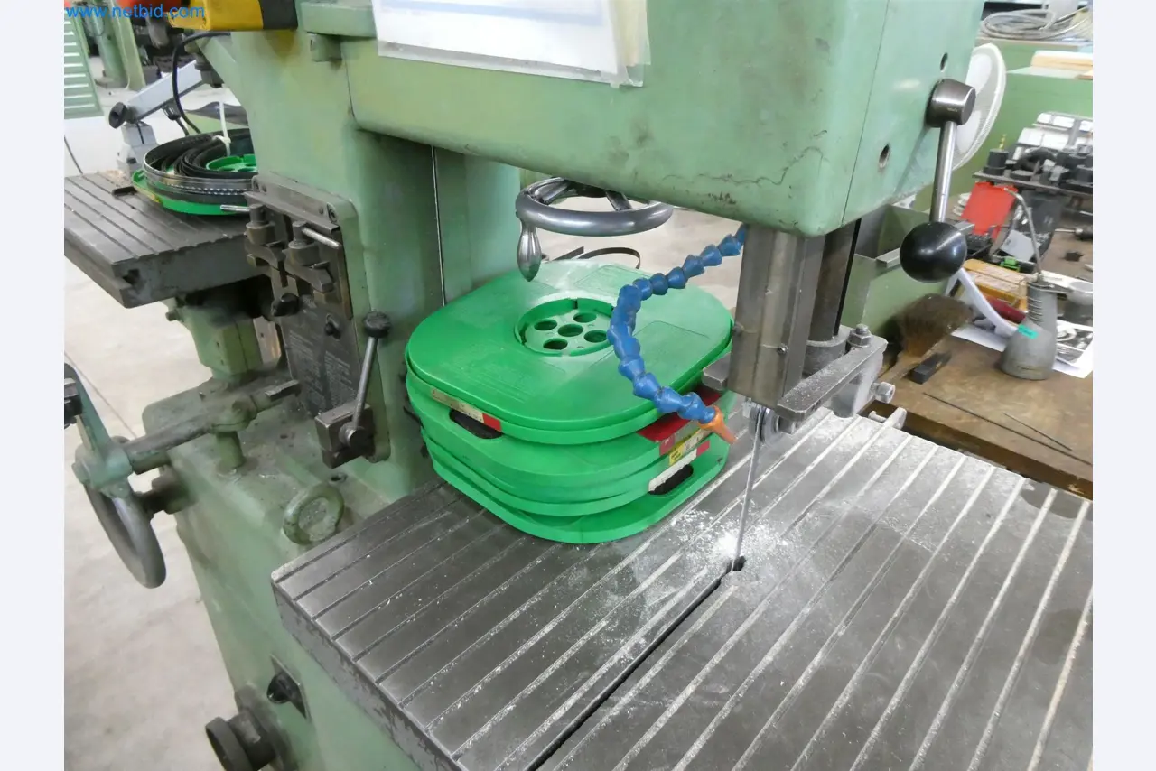 Máquinas de moldeo por inyección, máquinas CNC y líneas de montaje para elementos calefactores y componentes de automoción-3