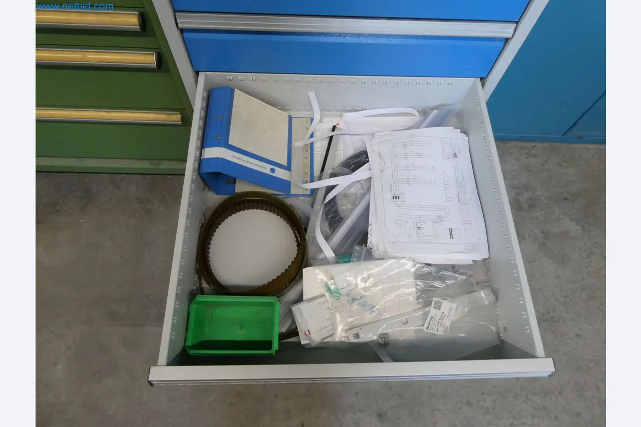 Máquinas de moldeo por inyección, máquinas CNC y líneas de montaje para elementos calefactores y componentes de automoción-6