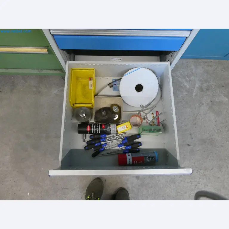 Máquinas de moldeo por inyección, máquinas CNC y líneas de montaje para elementos calefactores y componentes de automoción-7