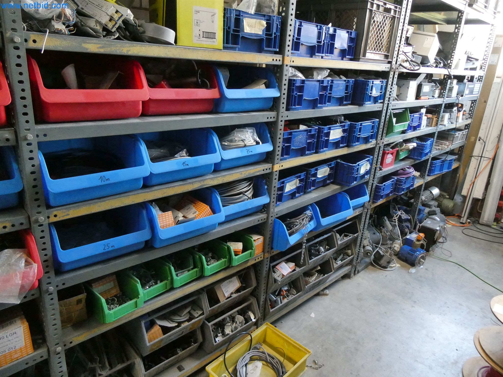 Máquinas de moldeo por inyección, máquinas CNC y líneas de montaje para elementos calefactores y componentes de automoción-11