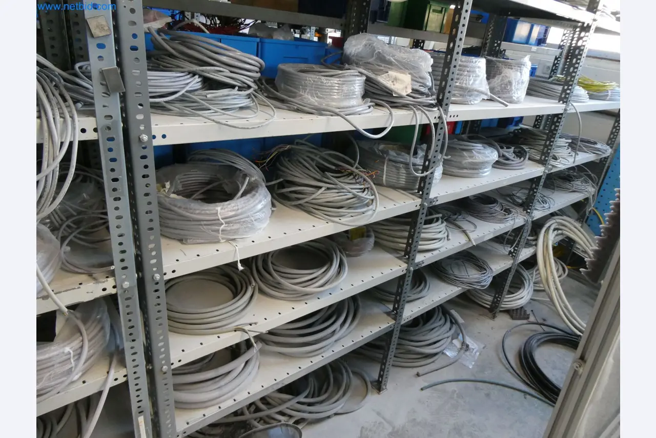 Máquinas de moldeo por inyección, máquinas CNC y líneas de montaje para elementos calefactores y componentes de automoción-19