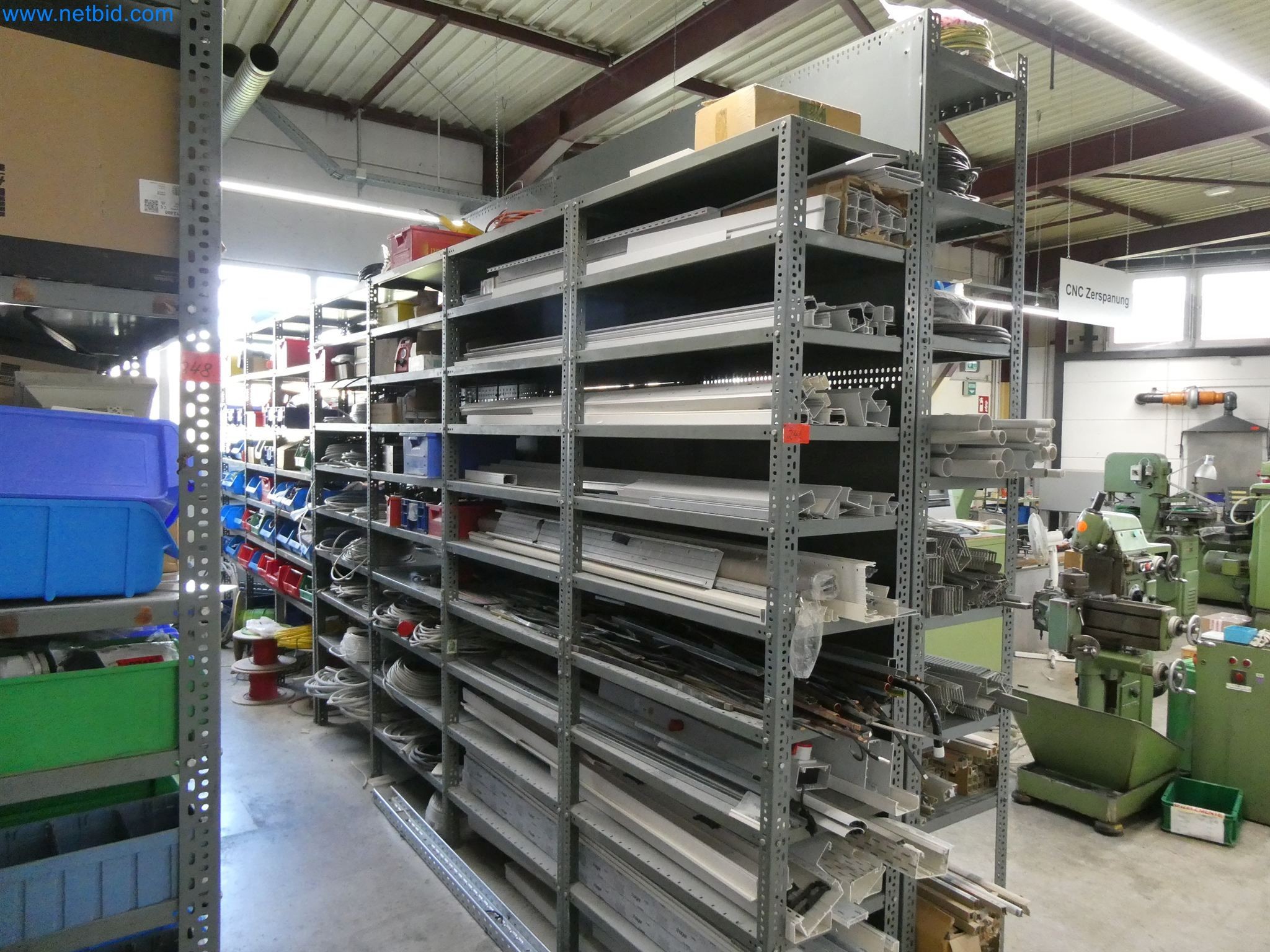 Máquinas de moldeo por inyección, máquinas CNC y líneas de montaje para elementos calefactores y componentes de automoción-20