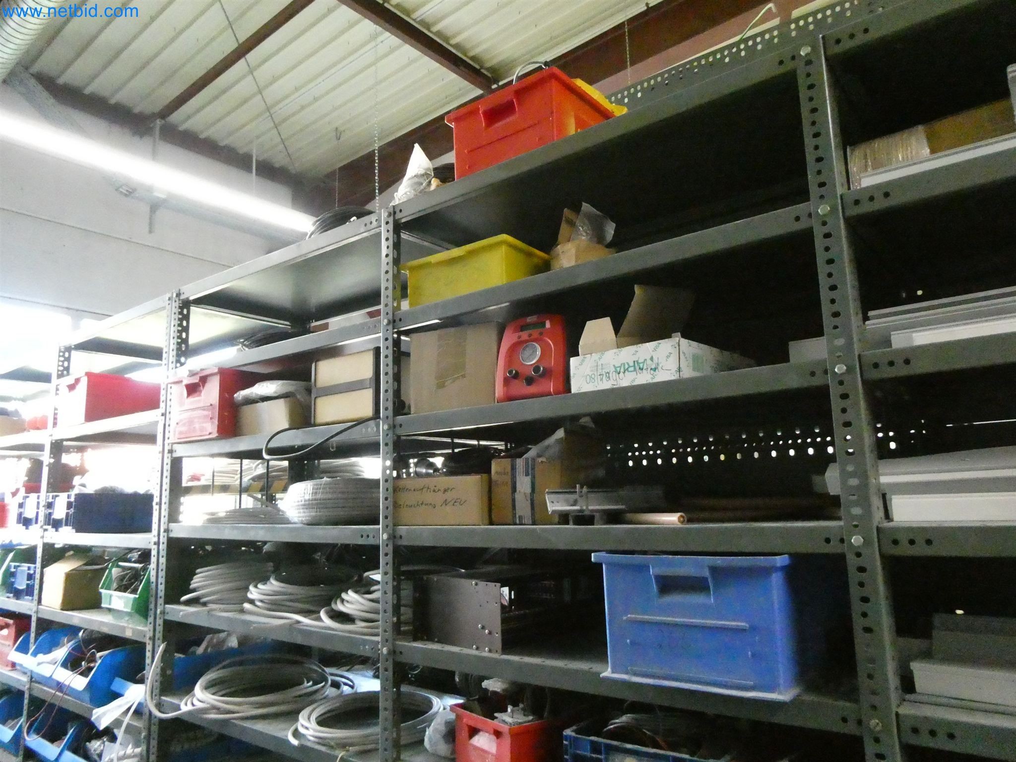 Máquinas de moldeo por inyección, máquinas CNC y líneas de montaje para elementos calefactores y componentes de automoción-5