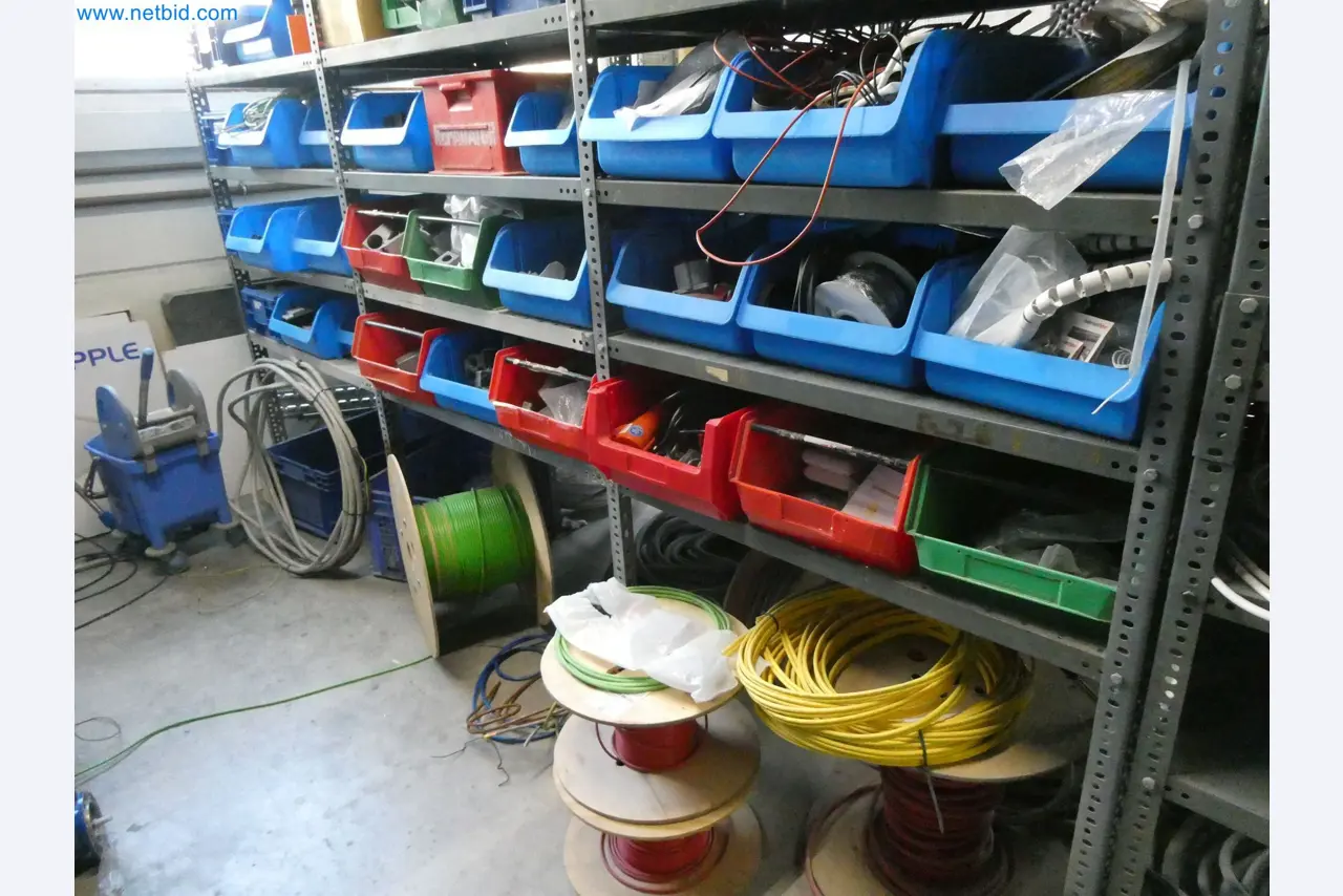 Máquinas de moldeo por inyección, máquinas CNC y líneas de montaje para elementos calefactores y componentes de automoción-6