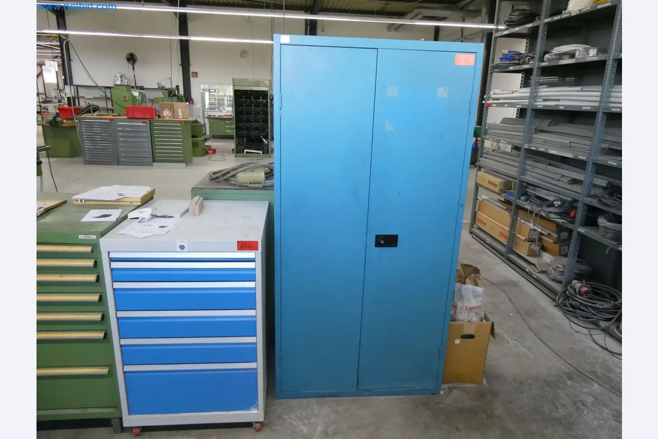 Máquinas de moldeo por inyección, máquinas CNC y líneas de montaje para elementos calefactores y componentes de automoción-10