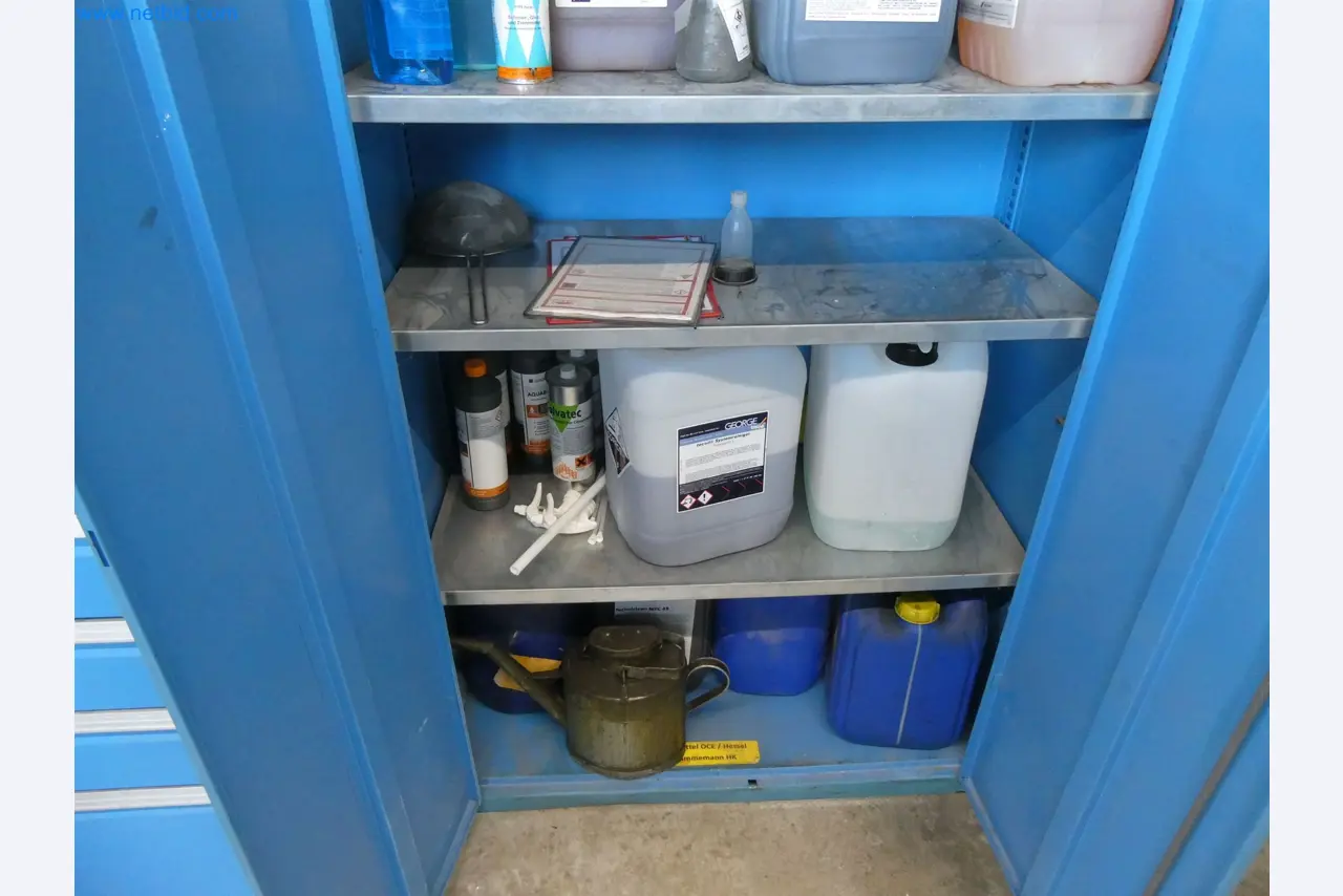 Máquinas de moldeo por inyección, máquinas CNC y líneas de montaje para elementos calefactores y componentes de automoción-12