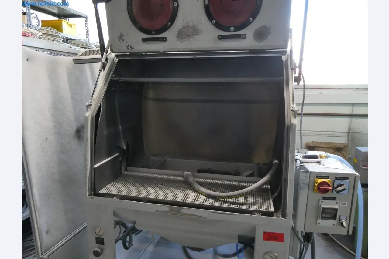 Máquinas de moldeo por inyección, máquinas CNC y líneas de montaje para elementos calefactores y componentes de automoción-6