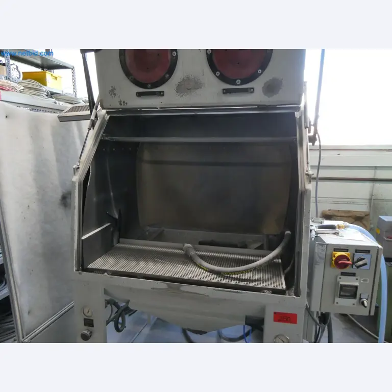 Máquinas de moldeo por inyección, máquinas CNC y líneas de montaje para elementos calefactores y componentes de automoción-6