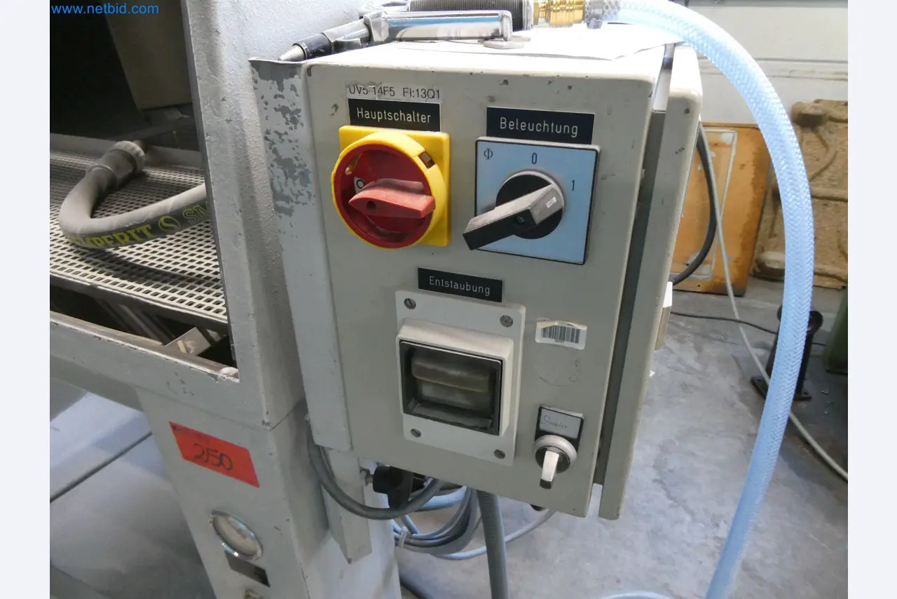 Máquinas de moldeo por inyección, máquinas CNC y líneas de montaje para elementos calefactores y componentes de automoción-7