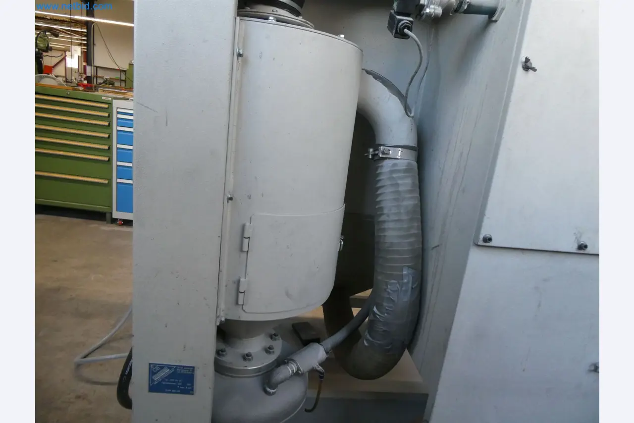 Máquinas de moldeo por inyección, máquinas CNC y líneas de montaje para elementos calefactores y componentes de automoción-8