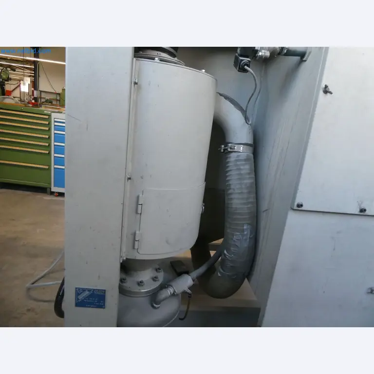 Máquinas de moldeo por inyección, máquinas CNC y líneas de montaje para elementos calefactores y componentes de automoción-8