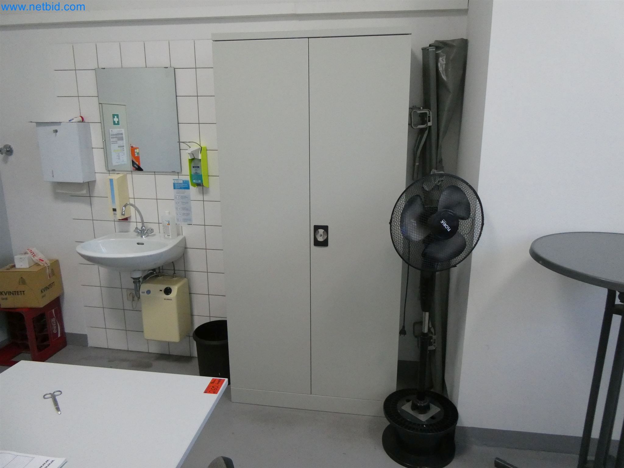 Máquinas de moldeo por inyección, máquinas CNC y líneas de montaje para elementos calefactores y componentes de automoción-3