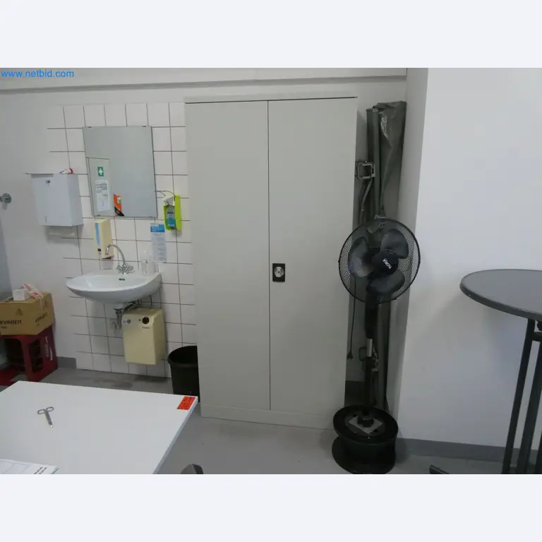 Máquinas de moldeo por inyección, máquinas CNC y líneas de montaje para elementos calefactores y componentes de automoción-3