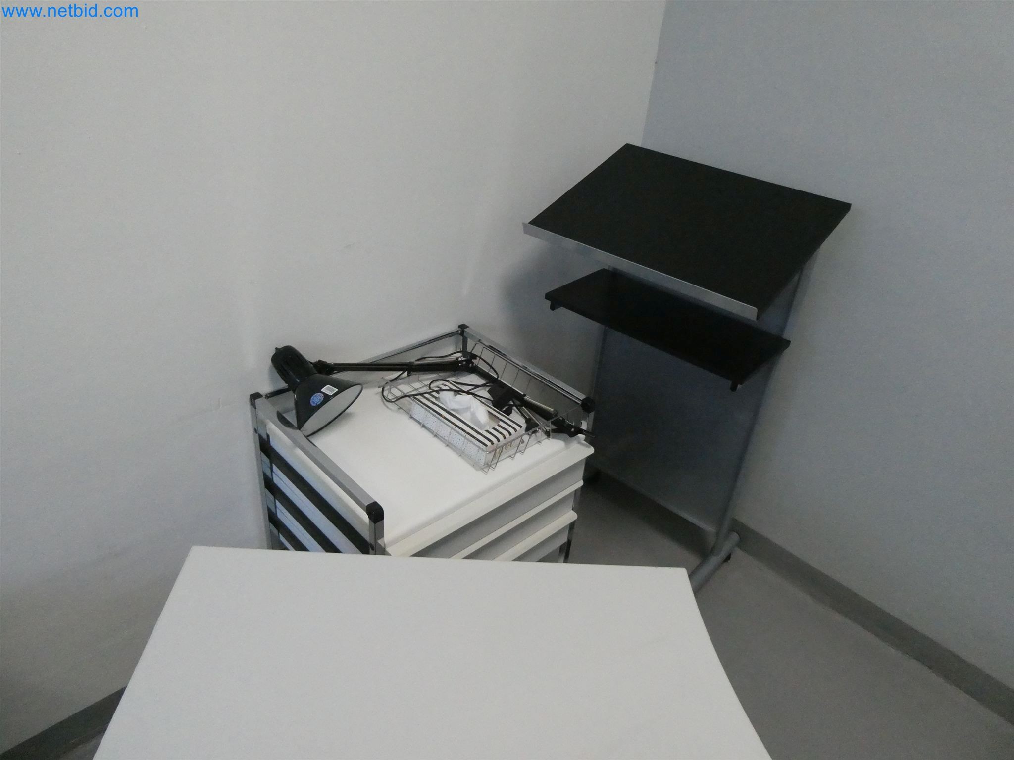 Máquinas de moldeo por inyección, máquinas CNC y líneas de montaje para elementos calefactores y componentes de automoción-4