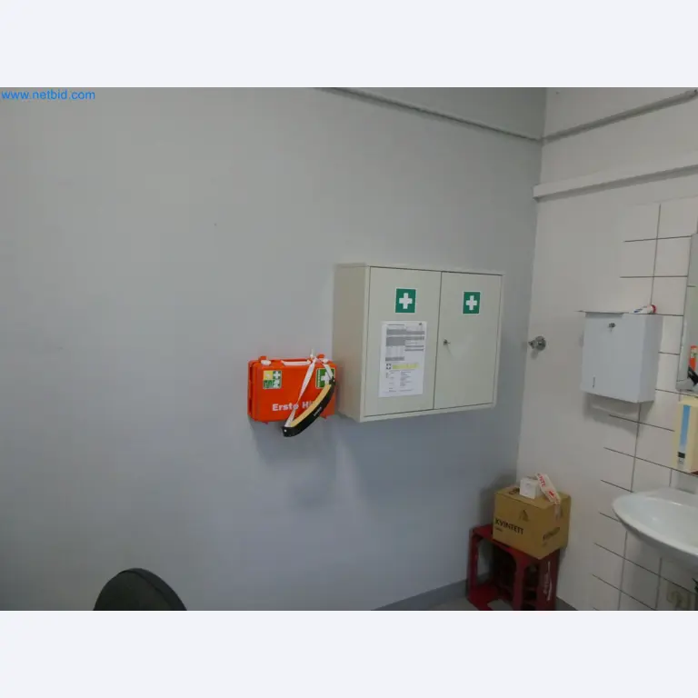 Máquinas de moldeo por inyección, máquinas CNC y líneas de montaje para elementos calefactores y componentes de automoción-5