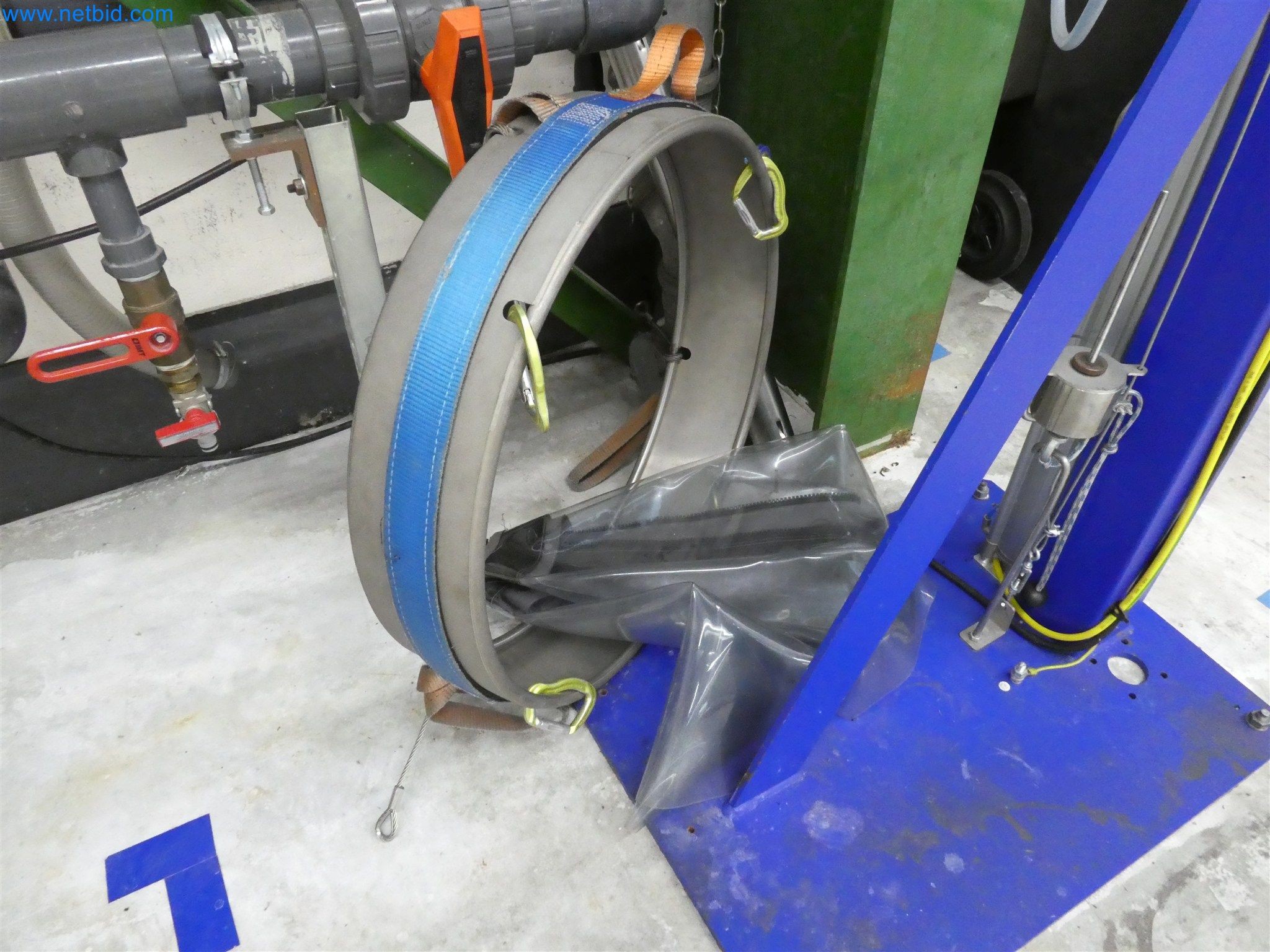 Máquinas de moldeo por inyección, máquinas CNC y líneas de montaje para elementos calefactores y componentes de automoción-6