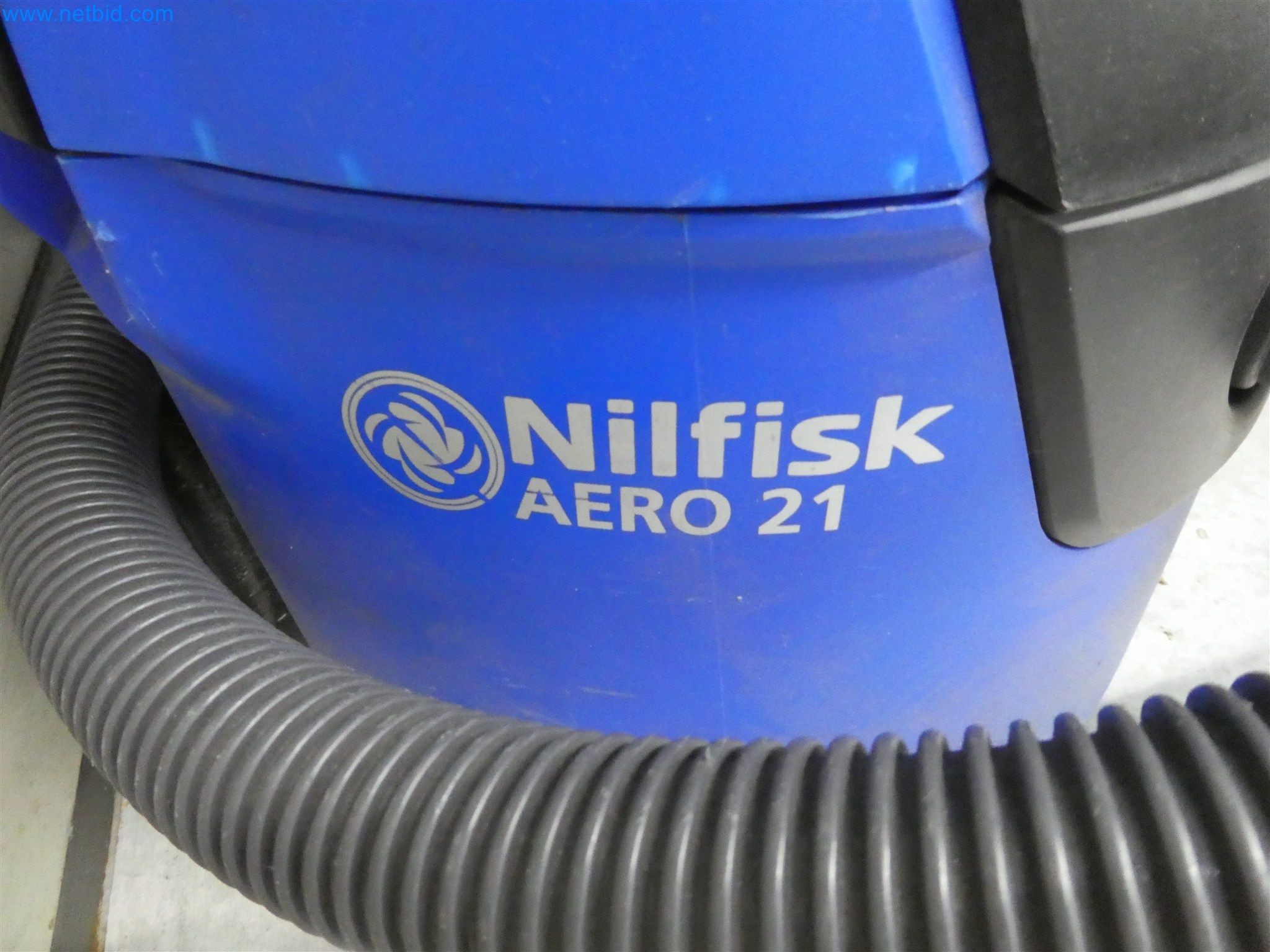 Máquinas de moldeo por inyección, máquinas CNC y líneas de montaje para elementos calefactores y componentes de automoción-1