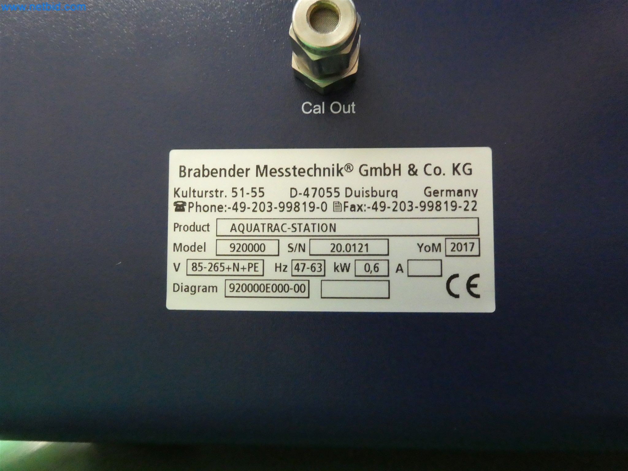 Machines de moulage par injection, machines CNC & lignes d'assemblage pour les éléments chauffants et les composants automobiles-1